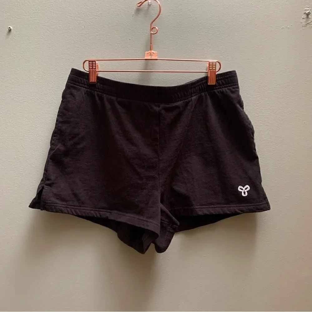 TNA ARITZIA Athletic Shorts size Large